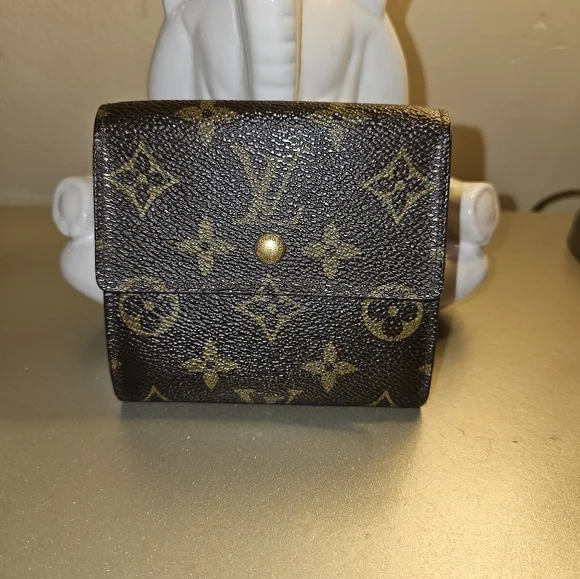 242 Louis Vuitton wallet - Picture 8 of 8